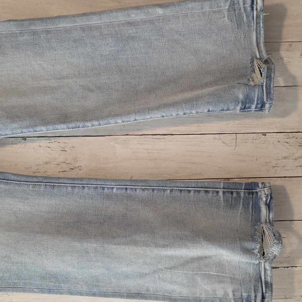 Lovervet Straight Leg Light Wash Jeans - Picture 7 of 15